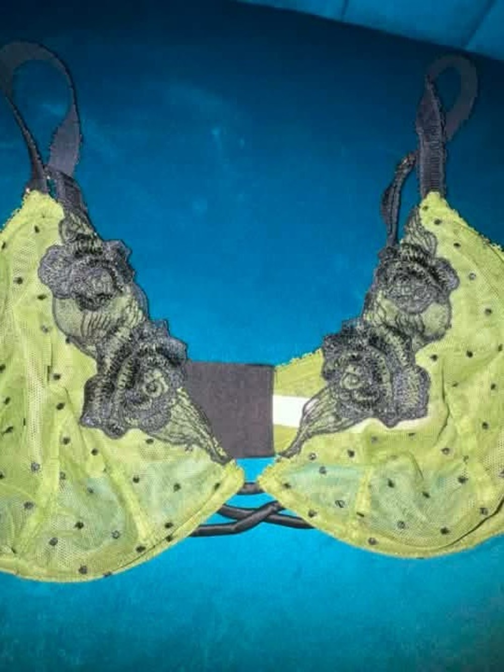 Victoria's Secret Lime Green and Black Floral Lace Bra NWOT